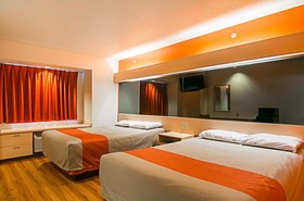 Motel 6 Sycamore