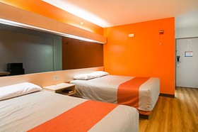 Motel 6 Sycamore