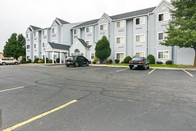 Motel 6 Sycamore