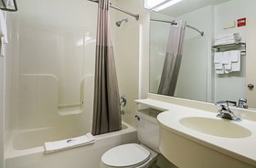 Motel 6 Sycamore