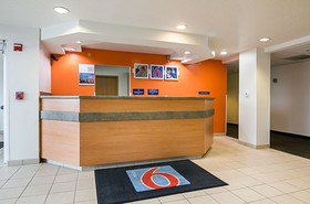 Motel 6 Sycamore