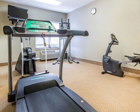 Comfort Inn & Suites Near Tinley Park Amphitheater