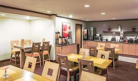 La Quinta Inn & Suites by Wyndham Chicago Tinley Park