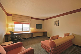 La Quinta Inn & Suites by Wyndham Chicago Tinley Park