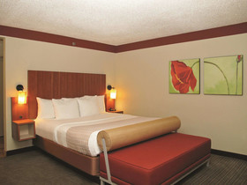 La Quinta Inn & Suites by Wyndham Chicago Tinley Park