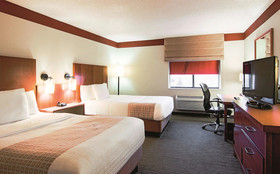 La Quinta Inn & Suites by Wyndham Chicago Tinley Park