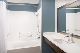 WoodSpring Suites Chicago Tinley Park