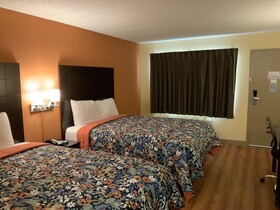 Days Inn by Wyndham Troy IL