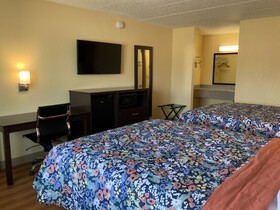 Days Inn by Wyndham Troy IL