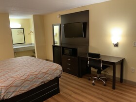 Days Inn by Wyndham Troy IL