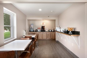 Super 8 by Wyndham Tuscola