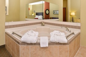 Comfort Suites Urbana Champaign, University Area