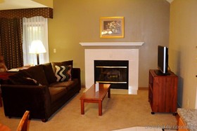 Eastlake Suites Hotel & Conference Center By OYO Urbana