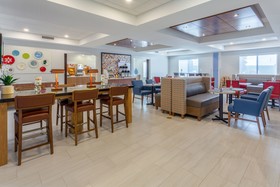 Holiday Inn Express Hotel & Suites Vandalia