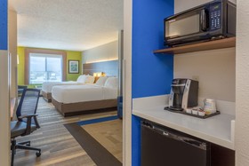 Holiday Inn Express Hotel & Suites Vandalia