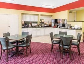 Ramada by Wyndham Vandalia