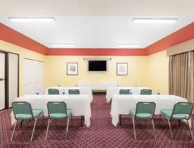 Ramada by Wyndham Vandalia