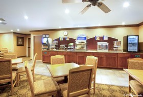 Holiday Inn Express Chicago NW - Vernon Hills