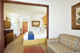 Holiday Inn Express Chicago NW - Vernon Hills