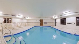 Holiday Inn Express Chicago NW - Vernon Hills