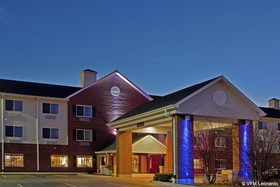 Holiday Inn Express Chicago NW - Vernon Hills