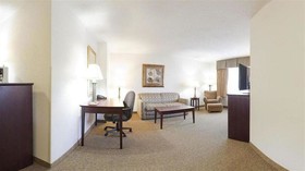 Holiday Inn Express Chicago NW - Vernon Hills