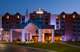 Hotel Indigo Chicago-Vernon Hills