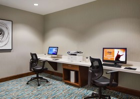 Hampton Inn & Suites Chicago Waukegan