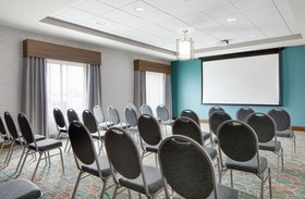 Hampton Inn & Suites Chicago Waukegan