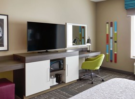 Hampton Inn & Suites Chicago Waukegan