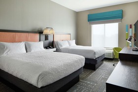 Hampton Inn & Suites Chicago Waukegan