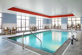 Hampton Inn & Suites Chicago Waukegan