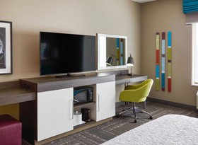 Hampton Inn & Suites Chicago Waukegan