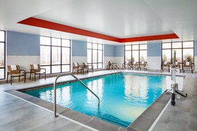 Hampton Inn & Suites Chicago Waukegan