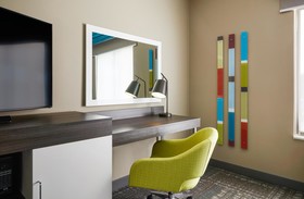 Hampton Inn & Suites Chicago Waukegan