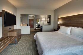Holiday Inn Express & Suites Chicago North-Waukegan-Gurnee