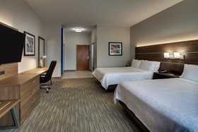 Holiday Inn Express & Suites Chicago North-Waukegan-Gurnee