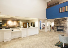 Holiday Inn Express & Suites Chicago North-Waukegan-Gurnee