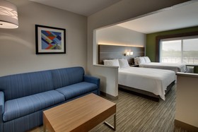 Holiday Inn Express & Suites Chicago North-Waukegan-Gurnee