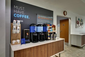 Holiday Inn Express & Suites Chicago North-Waukegan-Gurnee