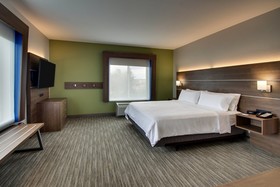 Holiday Inn Express & Suites Chicago North-Waukegan-Gurnee
