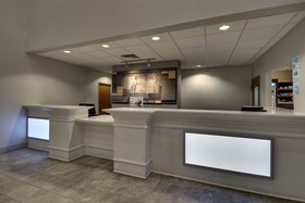 Holiday Inn Express & Suites Chicago North-Waukegan-Gurnee