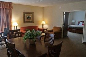 Ramada by Wyndham Waukegan/Great Lakes