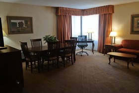 Ramada by Wyndham Waukegan/Great Lakes