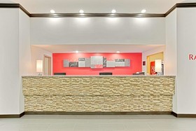 Ramada by Wyndham Waukegan/Great Lakes