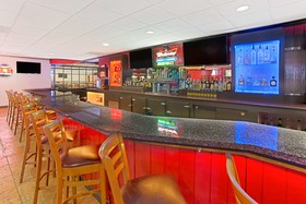 Ramada by Wyndham Waukegan/Great Lakes