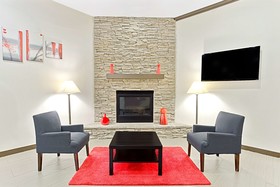 Ramada by Wyndham Waukegan/Great Lakes