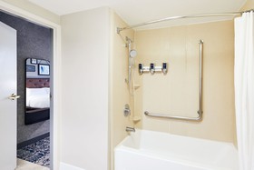 Four Points by Sheraton Chicago Westchester Oak Brook