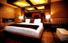 Champagne Lodge and Luxury Suites