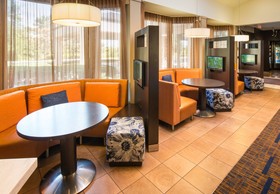 Courtyard Chicago Wood Dale / Itasca